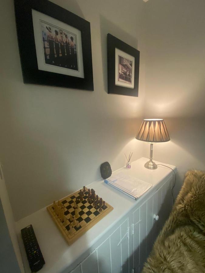 Maire Toireasa - Cosy Refurbished Property In The Gaeltacht Quarter Белфаст Экстерьер фото