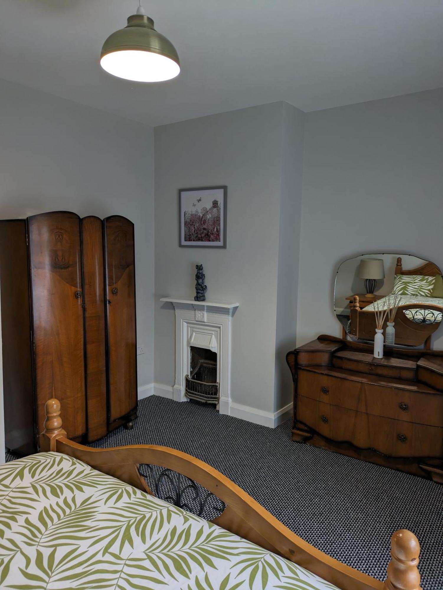Maire Toireasa - Cosy Refurbished Property In The Gaeltacht Quarter Белфаст Экстерьер фото