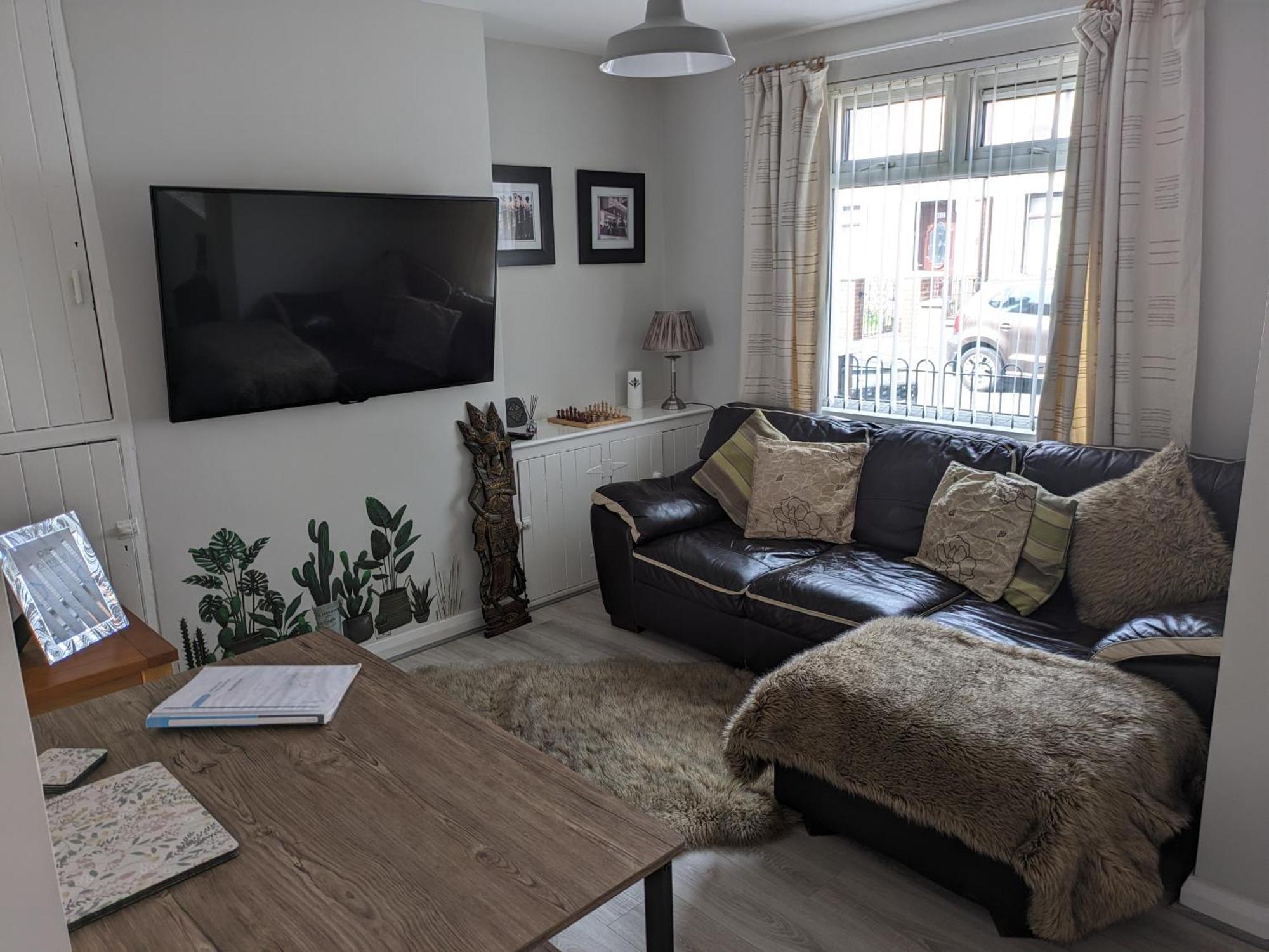 Maire Toireasa - Cosy Refurbished Property In The Gaeltacht Quarter Белфаст Номер фото