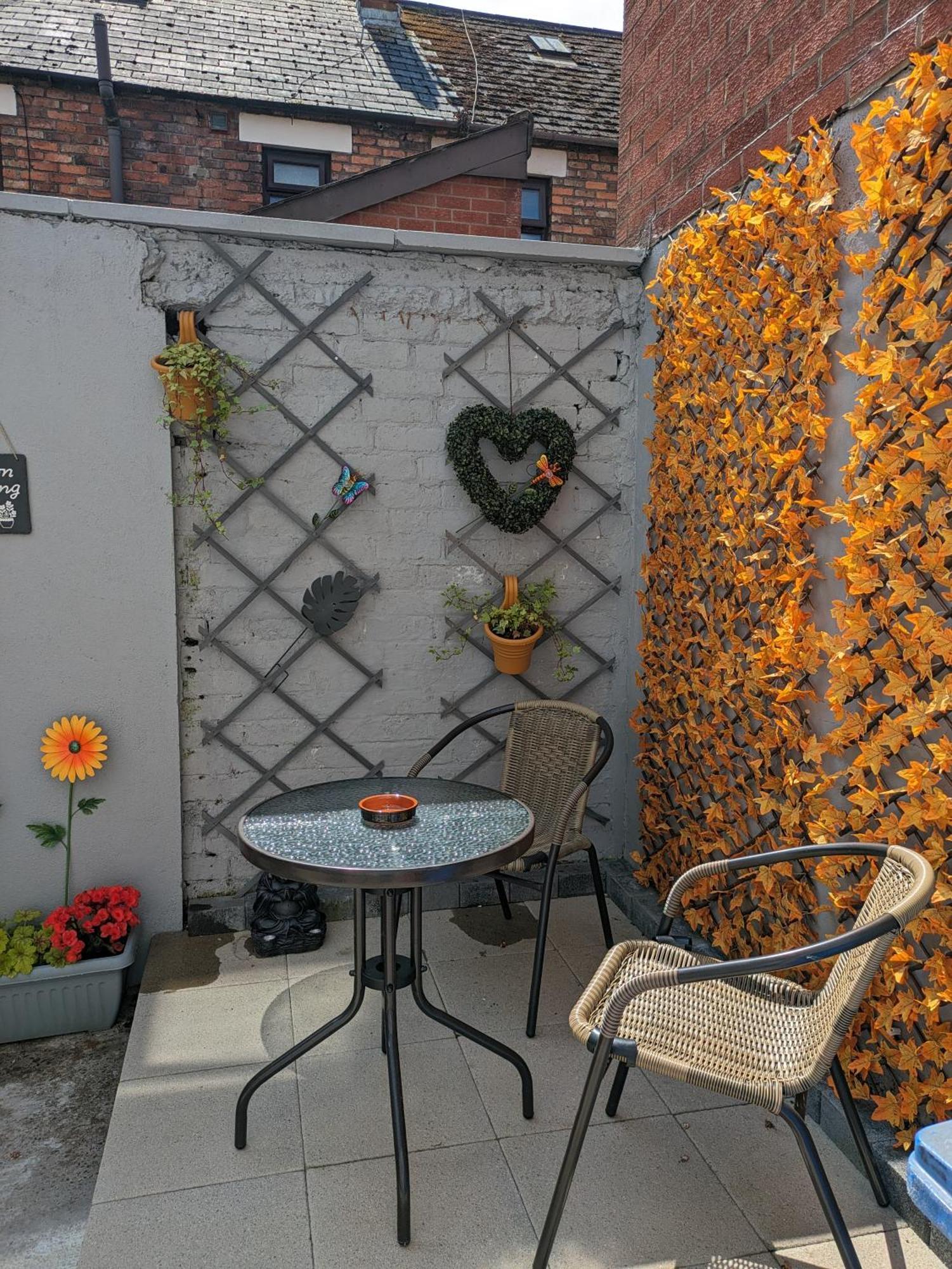Maire Toireasa - Cosy Refurbished Property In The Gaeltacht Quarter Белфаст Номер фото